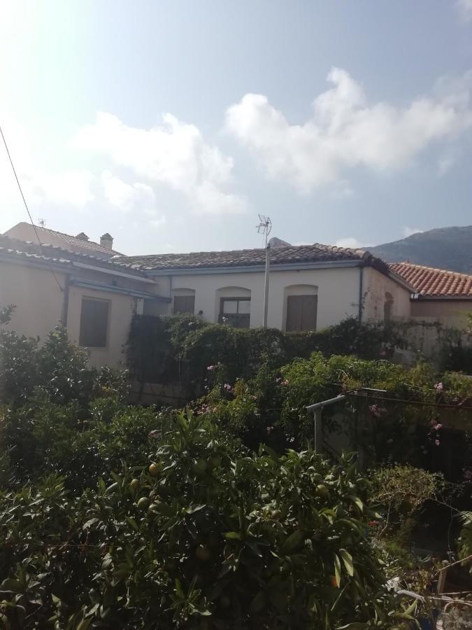 "Eirini" Traditional House Creta Archanes, Αρχάνες Σπίτι Экстерьер фото